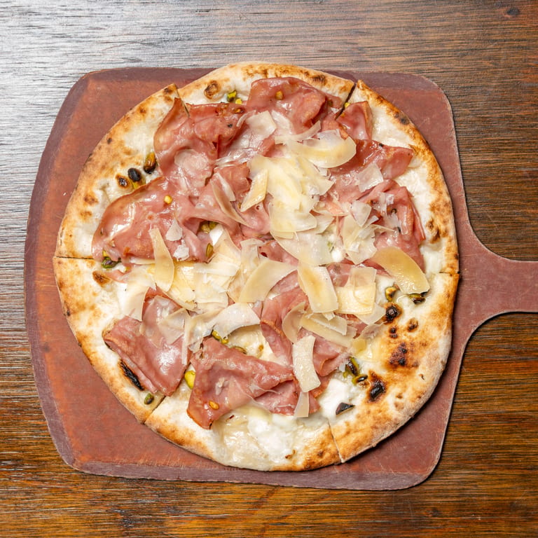 Fresh Toppings and Italian Ingredients