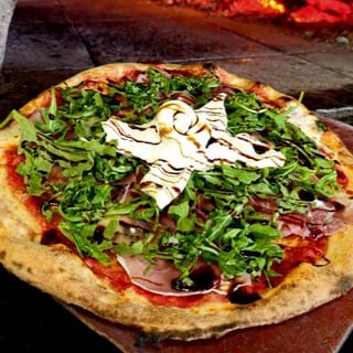 Lunch Burrata Bello Pizza