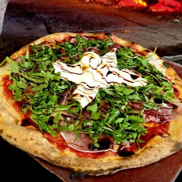 Burrata Bello Pizza.