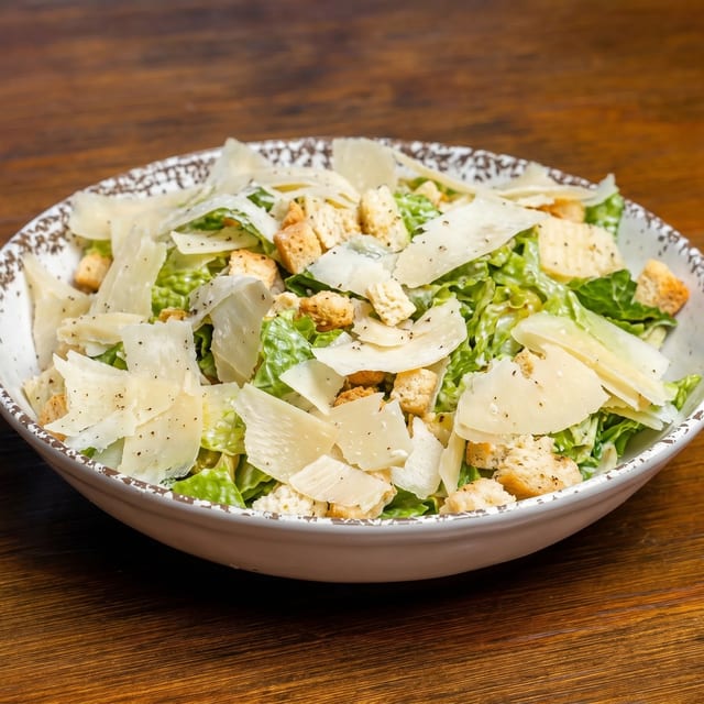 Dale's Bacon Insalata Cesare.
